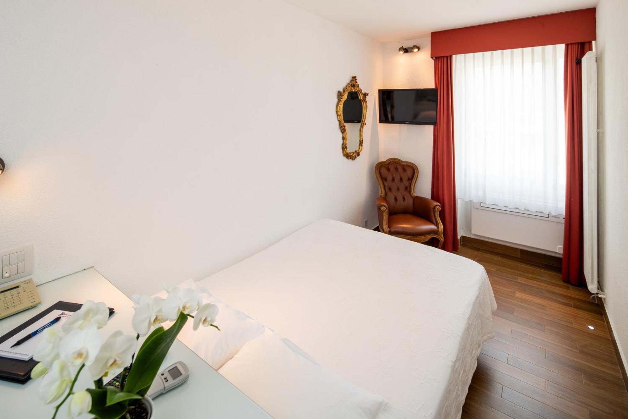 Hotel Campione Биссоне Экстерьер фото